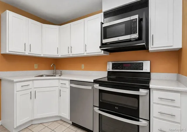 Listing Photo 5 - Condo for sale in building located at 137 Flds Ln, Peekskill, NY 10566