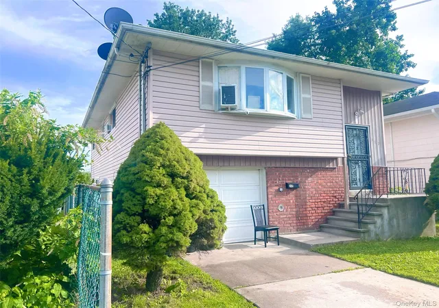 Photo 1 of Single family home for sale at 312 E Columbia St, Hempstead, NY 11550 | MLS# 1037045 | Listing updated on 2026-08-11