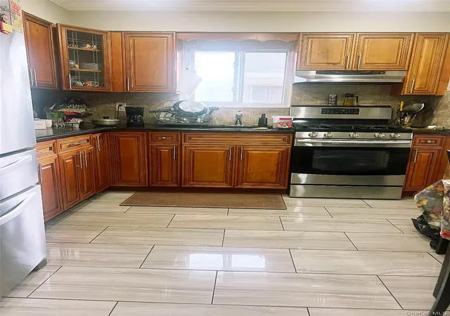 Photo 4 of Single family home for sale at 312 E Columbia St, Hempstead, NY 11550 | MLS# 1037045 | Listing updated on 2026-08-11