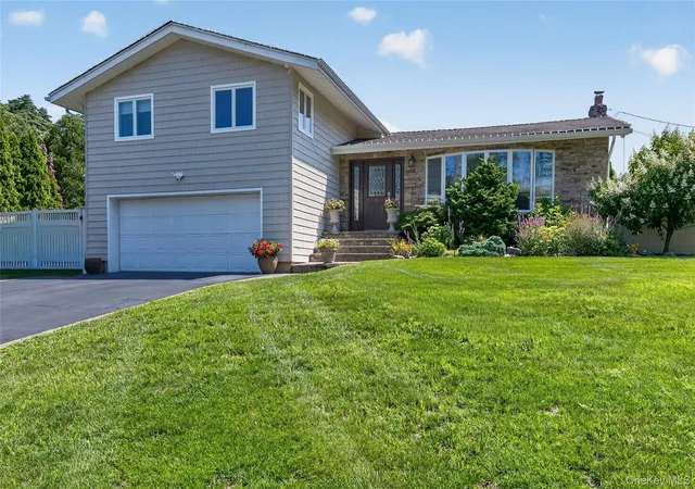 Photo 1 of Single family home for sale at 1 Ryan Ct, Oyster Bay, NY 11791 | MLS# 1037062 | Listing updated on 2026-09-06