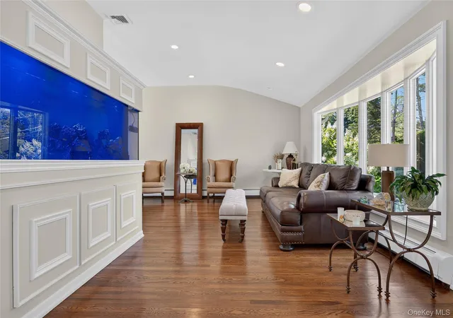 Photo 3 of Single family home for sale at 1 Ryan Ct, Oyster Bay, NY 11791 | MLS# 1037062 | Listing updated on 2026-09-06