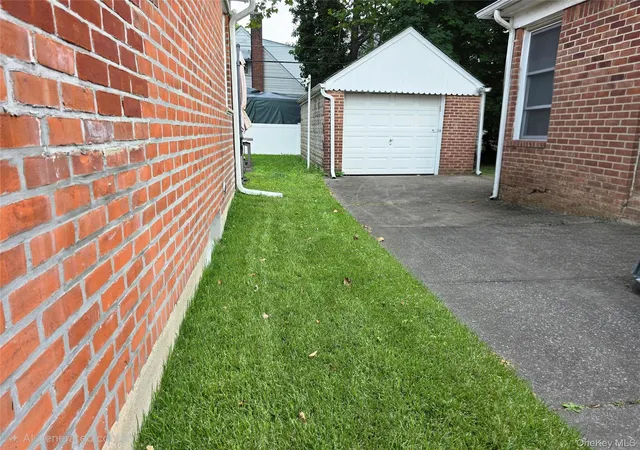Photo 1 of Single family home for sale at 6515 180th Street, New York, NY 11365 | MLS# 1037072 | Listing updated on 2026-08-16