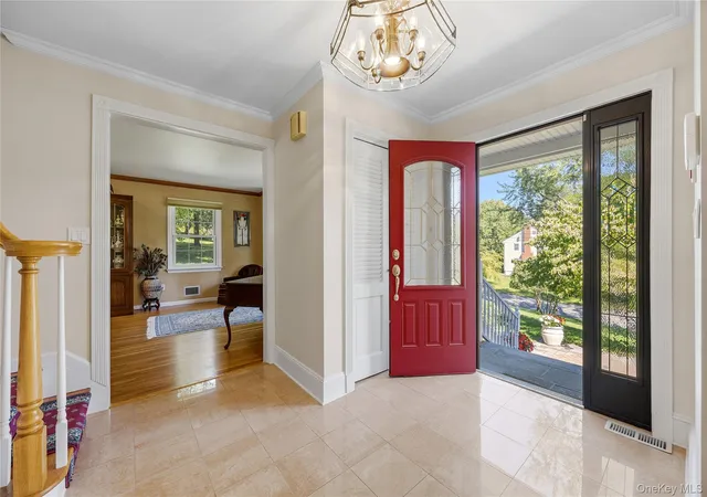 Photo 4 of Single family home for sale at 110 Cypress Ln, Ossining, NY 10510 | MLS# 1037100 | Listing updated on 2026-09-17