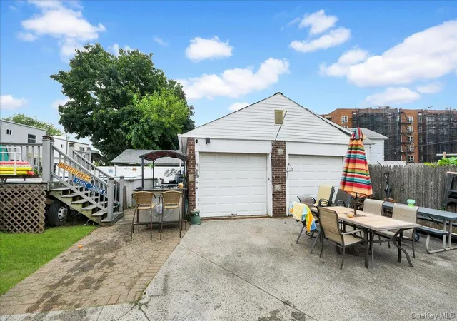 Photo 4 of Single family home for sale at 3161 Wissman Ave, New York, NY 10465 | MLS# 1037106 | Listing updated on 2026-08-20