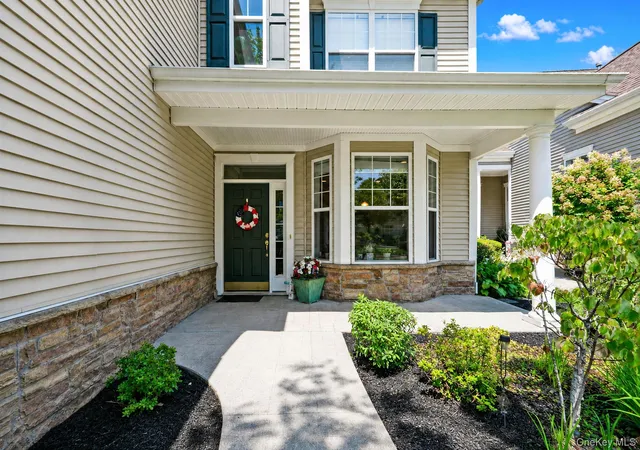 Photo 2 of Condo for sale at 140 Chopin Pl, Brookhaven, NY 11941 | MLS# 1037109 | Listing updated on 2026-10-03