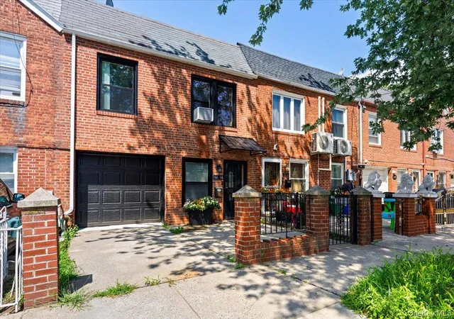 Photo 2 of Sale Pending at 11614 Nashville Blvd, New York, NY 11411 | MLS# 1037117 | Listing updated on 2026-08-31
