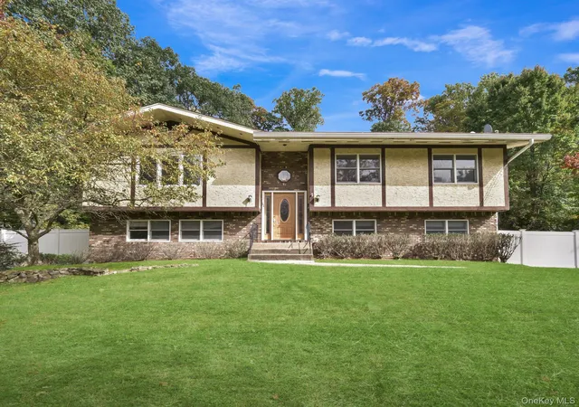 2nd image of 22 N Lorna Ln, Ramapo, NY 10952 | MLS# 1037122