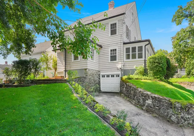 3rd image of 170 Hooker Ave, Poughkeepsie, NY 12603 | MLS# 1037125