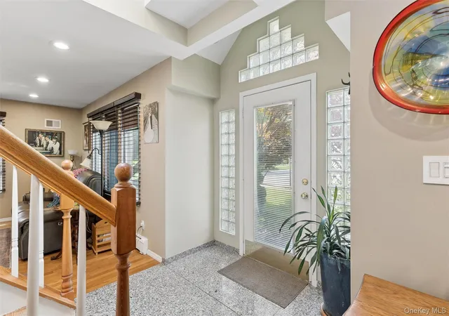 Photo 3 of Sale Pending at 22 Briarcliff Dr, Hempstead, NY 11566 | MLS# 1037127 | Listing updated on 2026-08-25