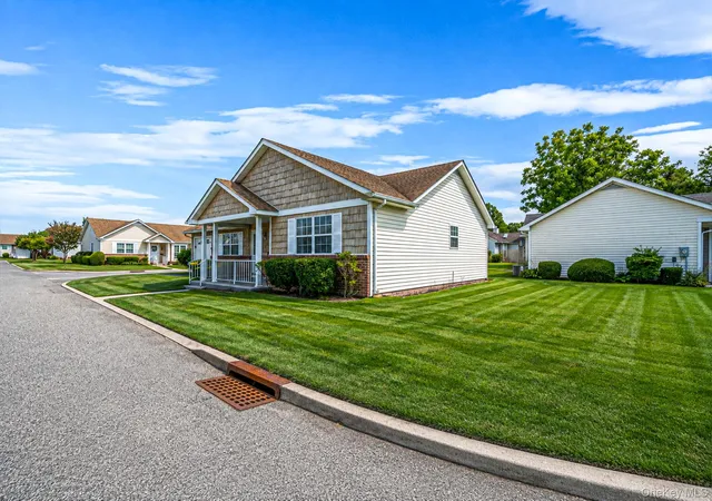 Photo 3 of Sale Pending at 18 Kathleen Dr, Islip, NY 11769 | MLS# 1037151 | Listing updated on 2026-08-26