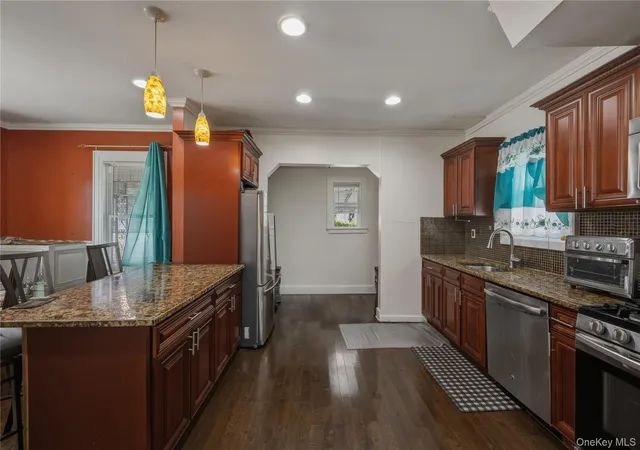 Photo 4 of Single family home for sale at 11932 195th Street, New York, NY 11412 | MLS# 1037166 | Listing updated on 2026-08-29