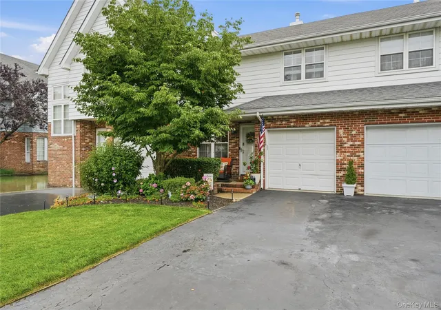 Photo 2 of Sale Pending at 21 Broadlawn Dr, Islip, NY 11722 | MLS# 1037168 | Listing updated on 2026-08-25