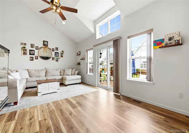 Photo 3 of Sale Pending at 21 Broadlawn Dr, Islip, NY 11722 | MLS# 1037168 | Listing updated on 2026-08-25