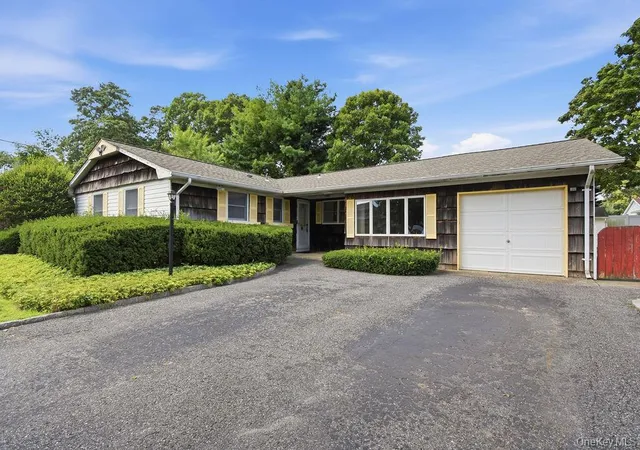 Photo 1 of Sale Pending at 6 Budenos Dr, Islip, NY 11782 | MLS# 1037177 | Listing updated on 2026-09-02