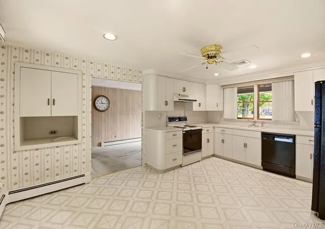 Photo 3 of Sale Pending at 6 Budenos Dr, Islip, NY 11782 | MLS# 1037177 | Listing updated on 2026-09-02