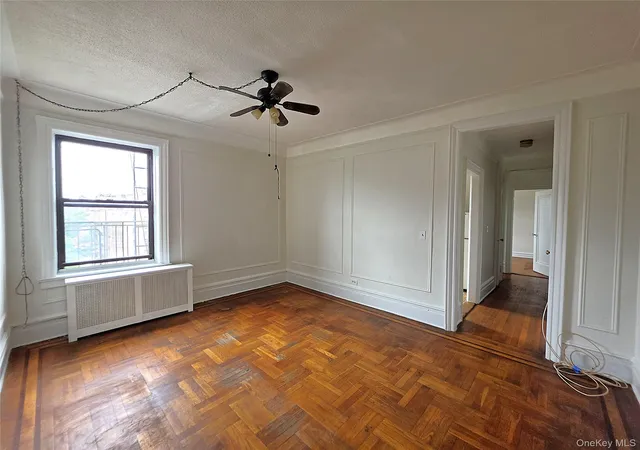 Listing Photo 2 - Condo for sale in building located at 31-14 Crescent St, New York, NY 11106 - Unit #7D