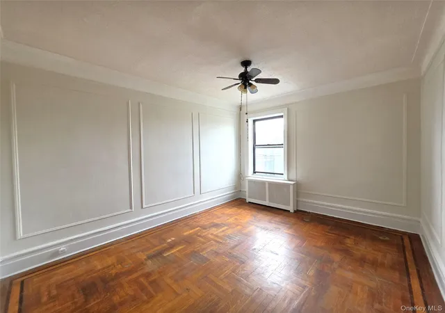 Listing Photo 3 - Condo for sale in building located at 31-14 Crescent St, New York, NY 11106 - Unit #7D