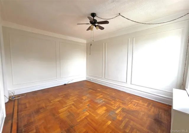 Listing Photo 5 - Condo for sale in building located at 31-14 Crescent St, New York, NY 11106 - Unit #7D