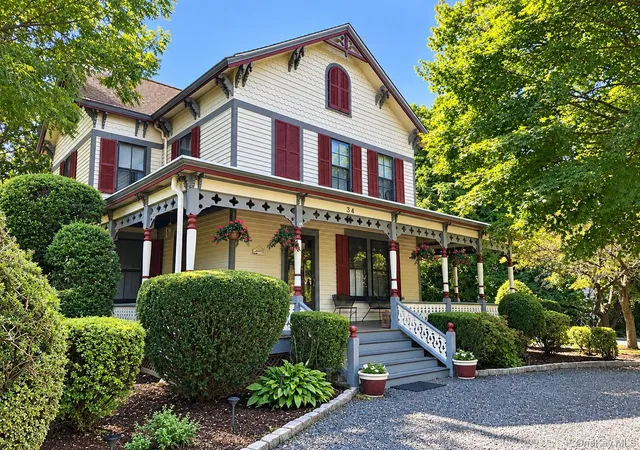Single family home for sale at 34 E Williston Ave, North Hempstead, NY 11596 | MLS# 1037209