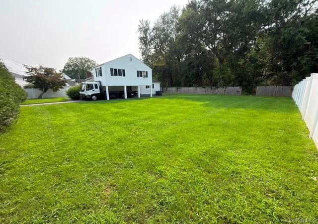 Photo 3 of Single family home for sale at 9 Babbitt Ct, Greenburgh, NY 10523 | MLS# 1037210 | Listing updated on 2026-08-12