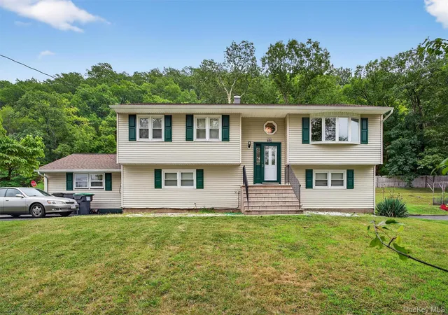 Photo 1 of Sale Pending at 100 Birchwood Dr, Woodbury, NY 10930 | MLS# 1037218 | Listing updated on 2026-09-17