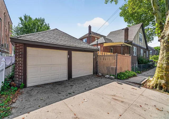 Photo 3 of Single family home for sale at 2400 Morgan Ave, New York, NY 10469 | MLS# 1037243 | Listing updated on 2026-10-01