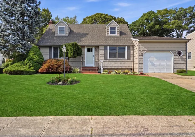 Photo 1 of Sale Pending at 391 Oakwood Ave, Islip, NY 11795 | MLS# 1037247 | Listing updated on 2026-08-28