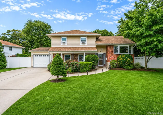 2nd image of 25 Dudley Ln, Smithtown, NY 11754 | MLS# 1037257