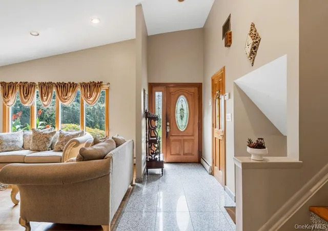 Photo 3 of Single family home for sale at 11 Laurie Pl, Glen Cove, NY 11542 | MLS# 1037259 | Listing updated on 2026-10-04