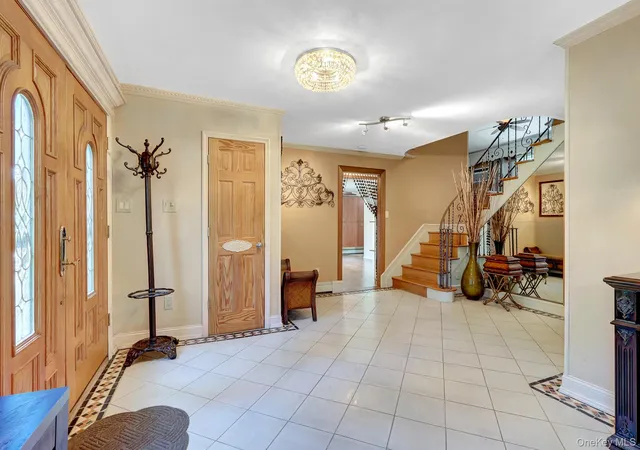 Photo 4 of Sale Pending at 15 Denise Ln, Islip, NY 11788 | MLS# 1037267 | Listing updated on 2026-09-04