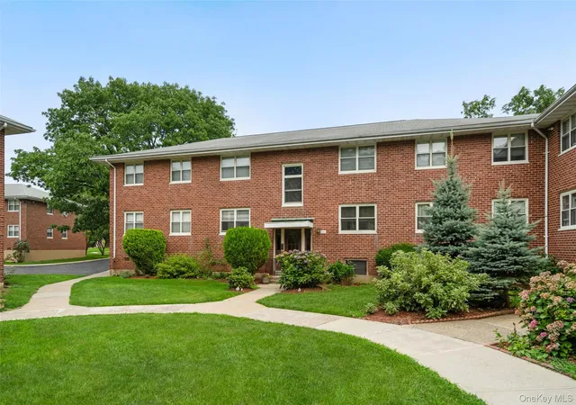 Photo 1 of Sale Pending at 856 Palisade Ave #2D, Yonkers, NY 10703 | MLS# 1037305 | Listing updated on 2026-08-31