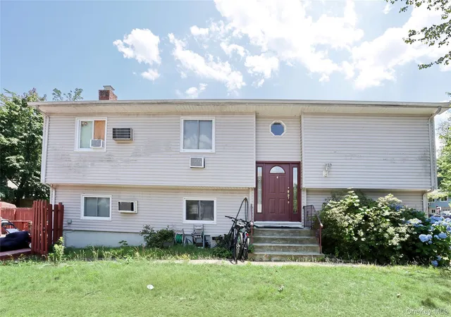 Photo 1 of Single family home for sale at 11 Phyllis Dr, Haverstraw, NY 10970 | MLS# 1037326 | Listing updated on 2026-08-19