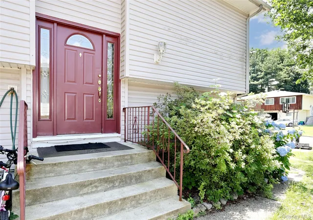 Photo 2 of Single family home for sale at 11 Phyllis Dr, Haverstraw, NY 10970 | MLS# 1037326 | Listing updated on 2026-08-19