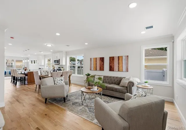 Photo 3 of Single family home for sale at 710 Franklin Ave, Oyster Bay, NY 11758 | MLS# 1037331 | Listing updated on 2026-10-09