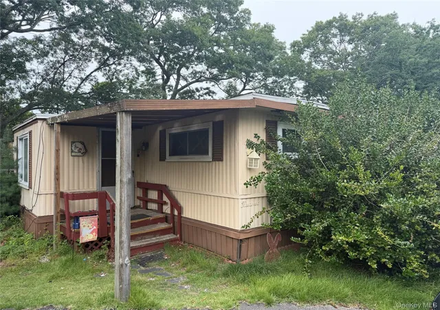 Photo 1 of Manufactured home for sale at 2 Periwinkle Dr, Islip, NY 11716 | MLS# 1037332 | Listing updated on 2026-08-12