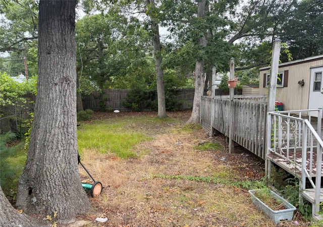 Photo 3 of Manufactured home for sale at 2 Periwinkle Dr, Islip, NY 11716 | MLS# 1037332 | Listing updated on 2026-08-12