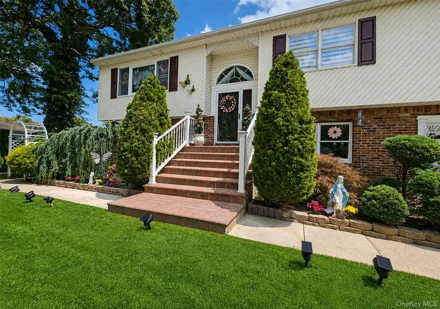 Photo 1 of Sale Pending at 5 Ave B, Brookhaven, NY 11741 | MLS# 1037343 | Listing updated on 2026-09-30