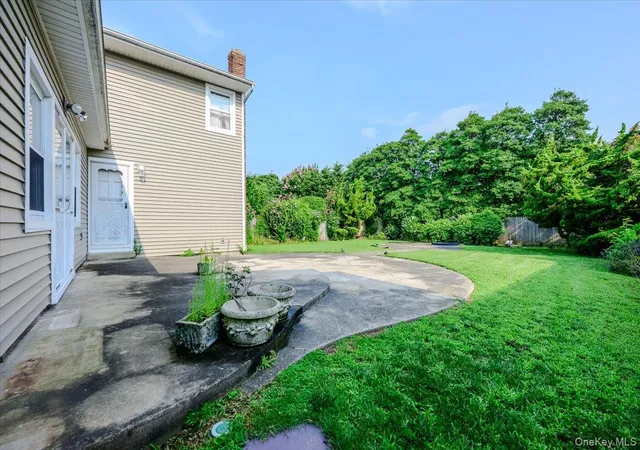 Photo 2 of Single family home for sale at 1292 Park St, Hempstead, NY 11509 | MLS# 1037359 | Listing updated on 2026-09-13