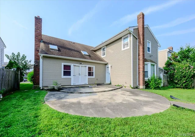 Photo 3 of Single family home for sale at 1292 Park St, Hempstead, NY 11509 | MLS# 1037359 | Listing updated on 2026-09-13