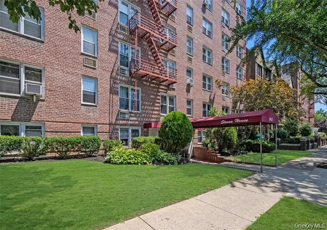 Photo 1 of Condo for sale at 84 25 118 Street #3D, New York, NY 11415 | MLS# 1037380 | Listing updated on 2026-08-30