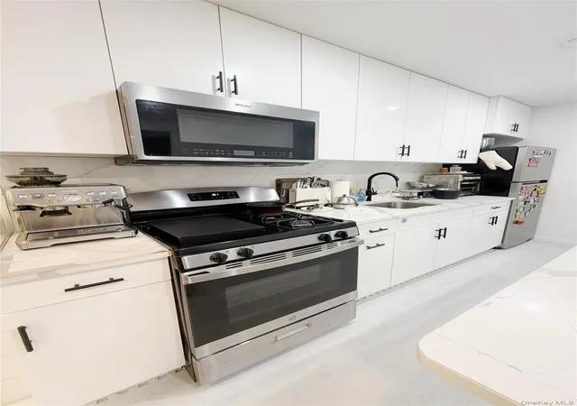 Photo 3 of Condo for sale at 14610 35th Avenue #2D, New York, NY 11354 | MLS# 1037401 | Listing updated on 2026-08-21