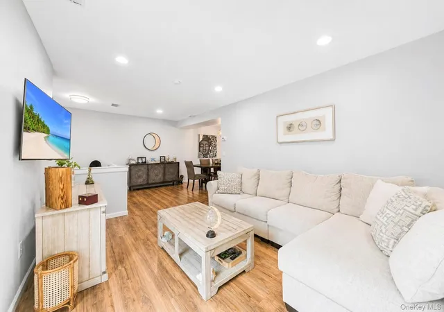 Listing Photo 4 - Condo for sale in building located at 3518 Gibbs Rd, Brookhaven, NY 11727