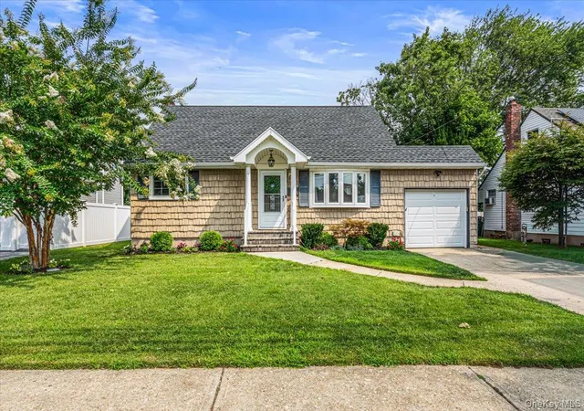 Photo 1 of Sale Pending at 235 N Kings Ave, Oyster Bay, NY 11758 | MLS# 1037409 | Listing updated on 2026-08-25