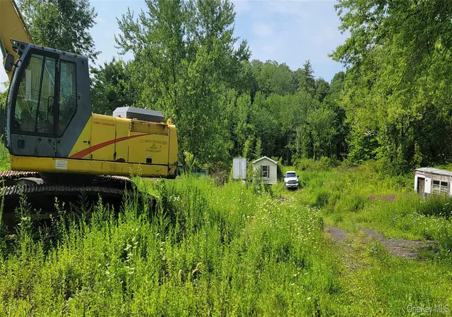 Photo 3 of Manufactured home for sale at 35 School House Ln, Rosendale, NY 12472 | MLS# 1037420 | Listing updated on 2026-08-13