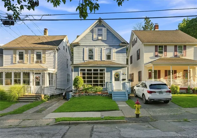 Photo 2 of Sale Pending at 15 Maple St, Newburgh (city), NY 12550 | MLS# 1037424 | Listing updated on 2026-09-16