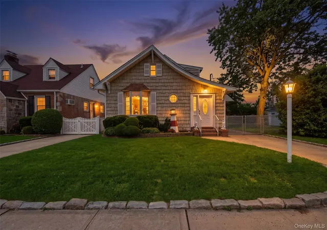Photo 1 of Single family home for sale at 2320 Saratoga St, Hempstead, NY 11572 | MLS# 1037439 | Listing updated on 2026-08-29