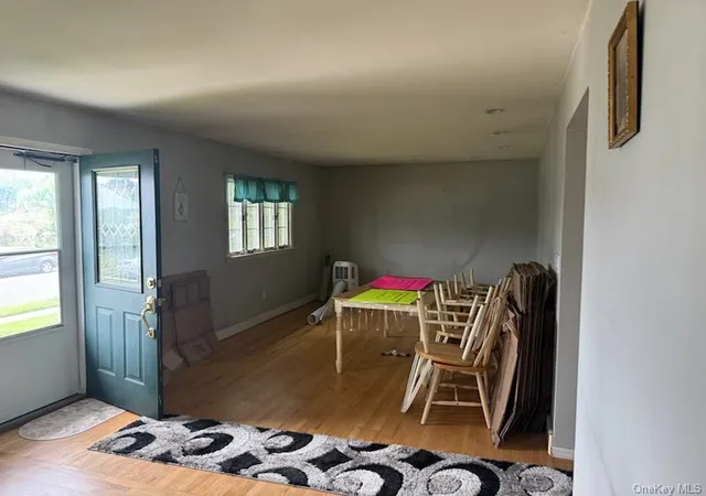 Photo 3 of Single family home for sale at 391 Ferris Rd, Hempstead, NY 11783 | MLS# 1037456 | Listing updated on 2026-08-30