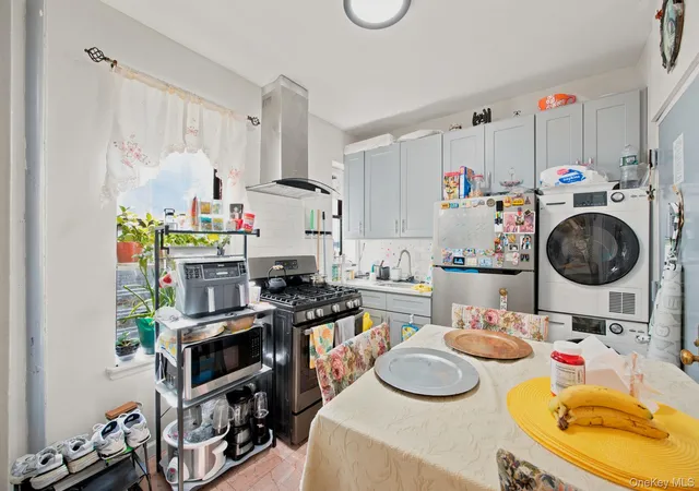Listing Photo 4 - Condo for sale in building located at 350 S 4Th St, New York, NY 11211 - Unit #4F