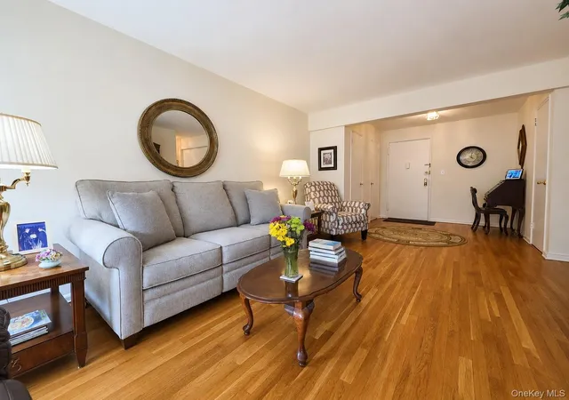 2nd image of 76 Dehaven Dr Dehaven #2F, Yonkers, NY 10703 | MLS# 1037476