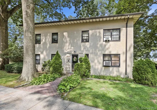 Condo for sale at 5 Whitehall Rd #1L, Eastchester, NY 10709 | MLS# 1037479